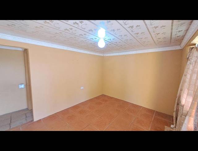 2 BEDROOM PROPERTY TO RENT IN UMLAZI J
